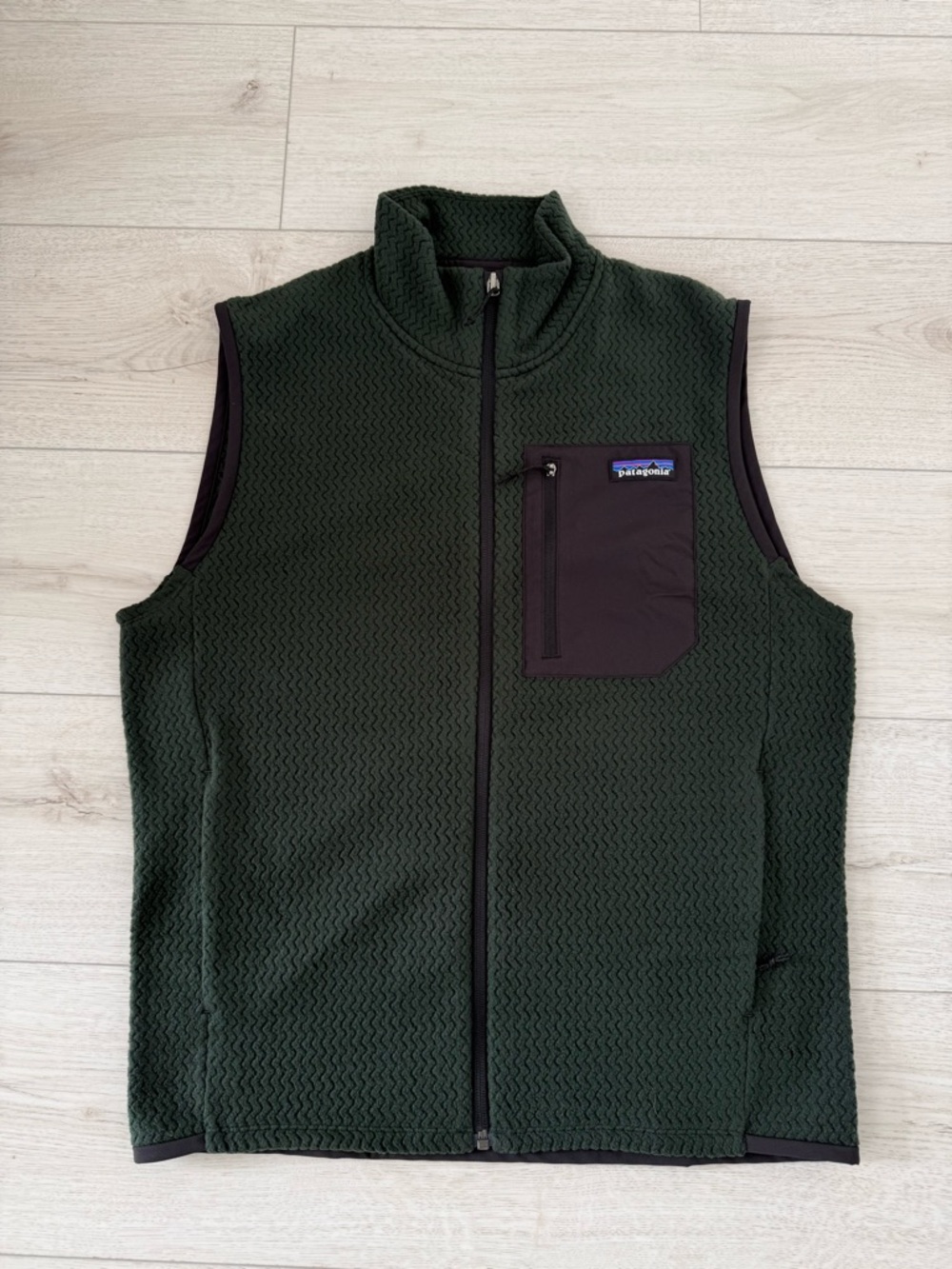 Patagonia Dark Green Quilted Fleece Vest with Black Pocket
